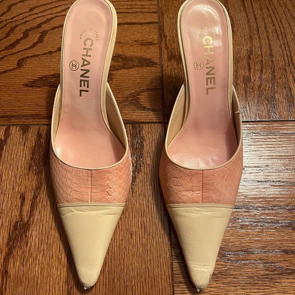 Chanel ***VINTAGE*** mules - size 37/US 7